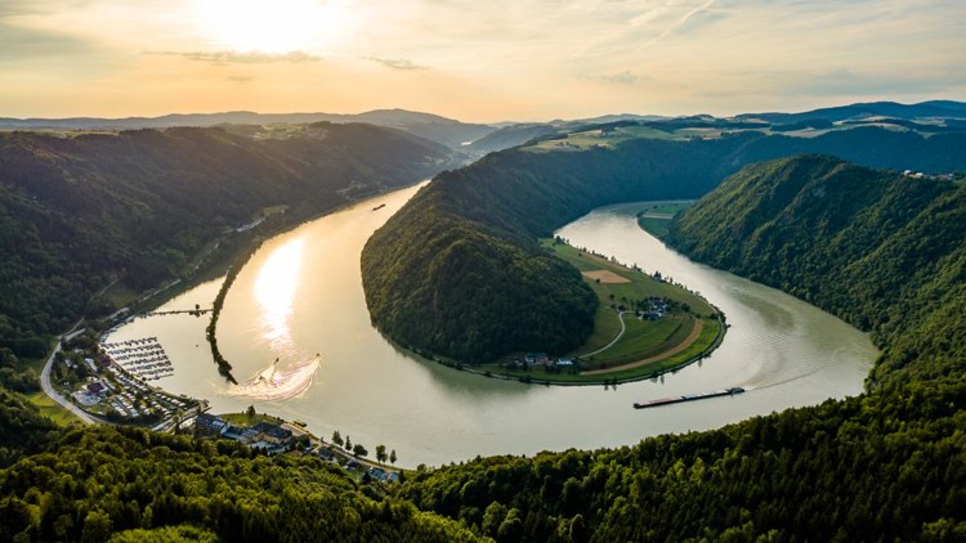 Schlögener Donauschlnge © WGD Donau Oberösterreich Tourismus GmbH/Kaindlstorfer Schlögener Donauschlnge © WGD Donau Oberösterreich Tourismus GmbH/Kaindlstorfer