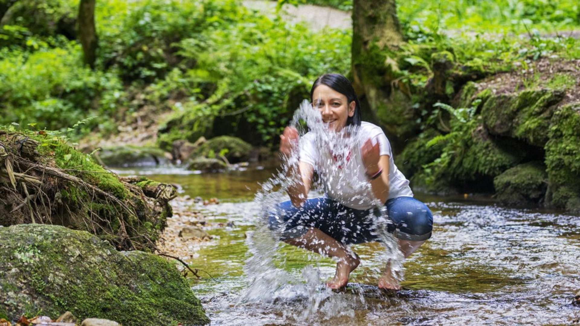 Im glasklaren Wasser der Wolfsschlucht Bad Kreuzen © Bruno Brandstetter Im glasklaren Wasser der Wolfsschlucht Bad Kreuzen © Bruno Brandstetter